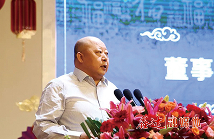 <p>2022年1月12日下午，河北鑫達集團2021年工作總結(jié)表彰暨2022年工作部署大會在王府大廈順利召開。大會全面總結(jié)了2021年度生產(chǎn)經(jīng)營和建設(shè)發(fā)展成績，提出2022年繼續(xù)深入做好做實&ldquo;八個必須堅持&rdquo;工作及&ldquo;11145&rdquo;重點工作的具體要求，為全年生產(chǎn)經(jīng)營目標全面達成奠定堅實基礎(chǔ)！</p>
<p>1月，確定2022年為產(chǎn)業(yè)升級年，并將&ldquo;產(chǎn)業(yè)融合 精益智能 提質(zhì)增效 品牌強企&rdquo;定為主題詞。號召干部職工向任務(wù)宣戰(zhàn)，向目標進軍，抖擻精神再出發(fā)，篤行不怠向未來！</p>
<p>3月，吉林鑫達鋼鐵有限公司通過紅十字會，向吉林省遼源市、東豐縣捐款1000萬元；向遼寧省清原滿族自治縣草市鎮(zhèn)人民政府捐款30萬元，支持疫情防控工作。</p>
<p>4月，河北鑫達集團董事會向遷安市衛(wèi)生健康局捐款1000萬元用于采購疫情防控的醫(yī)用耗材、防護用品以及支援抗擊疫情一線的醫(yī)護人員。</p>
<p>7月，吉林鑫達鋼鐵有限公司獲批成為&ldquo;國家AAA級旅游景區(qū)&rdquo;，填補了吉林省&ldquo;AAA級&rdquo;工業(yè)旅游的空白。</p>
<p>12月，河北省生態(tài)環(huán)境廳調(diào)整河北鑫達鋼鐵集團有限公司為環(huán)保績效A級企業(yè)。</p>